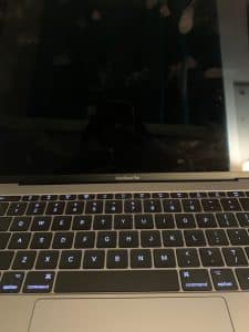 clavier allumé mais écran noir