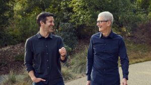 tim-cook-john-ternus